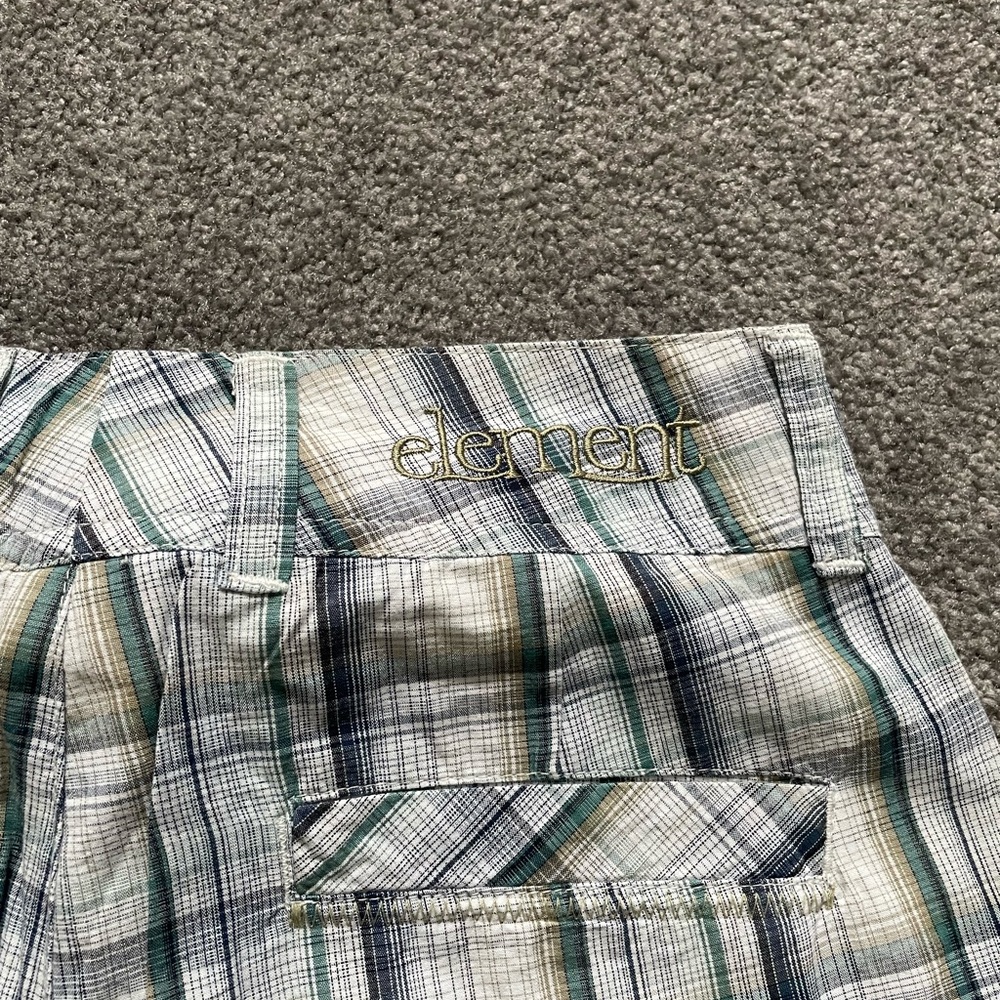 Element Shorts - Picture 4 of 4